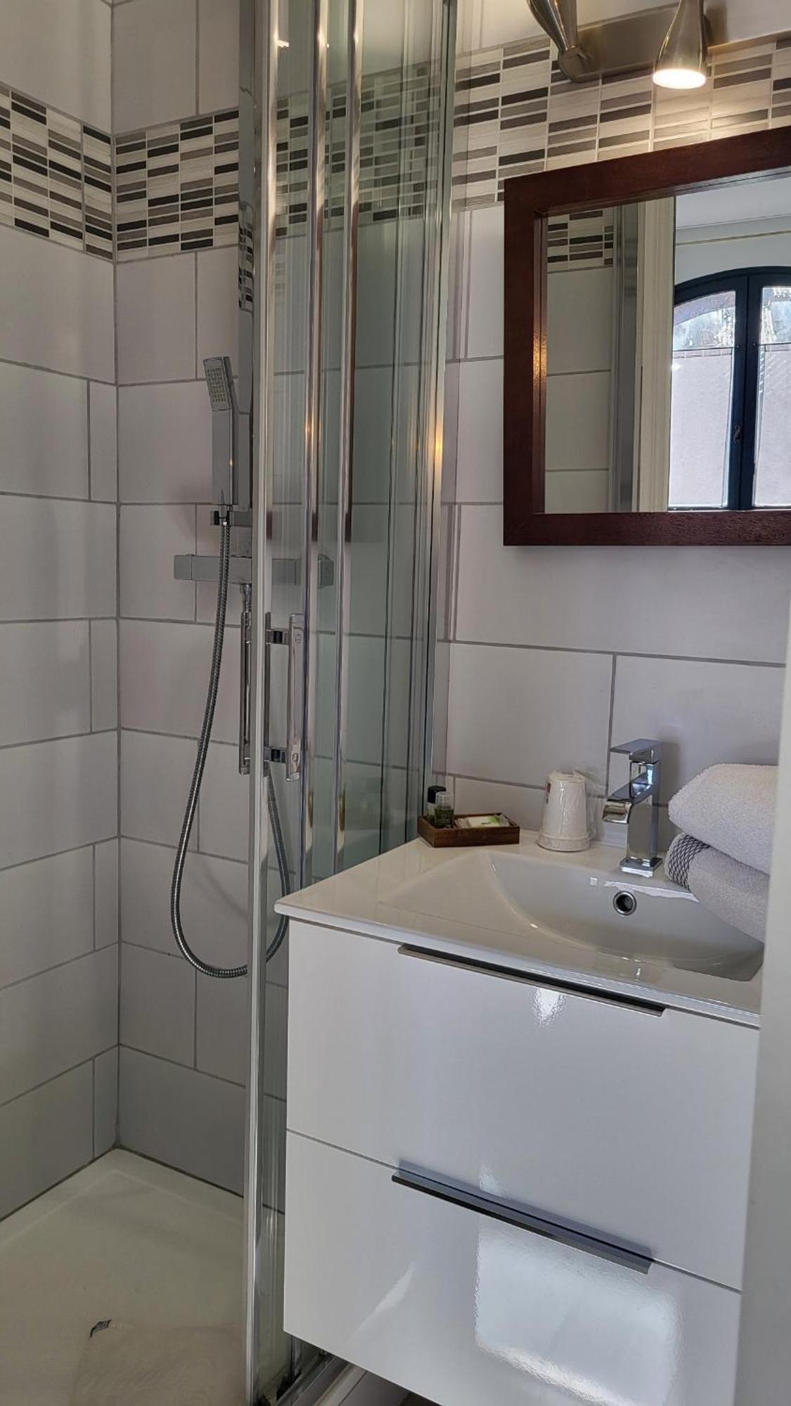 Auberge De La Table Ronde Vinon-sur-Verdon Exteriör bild