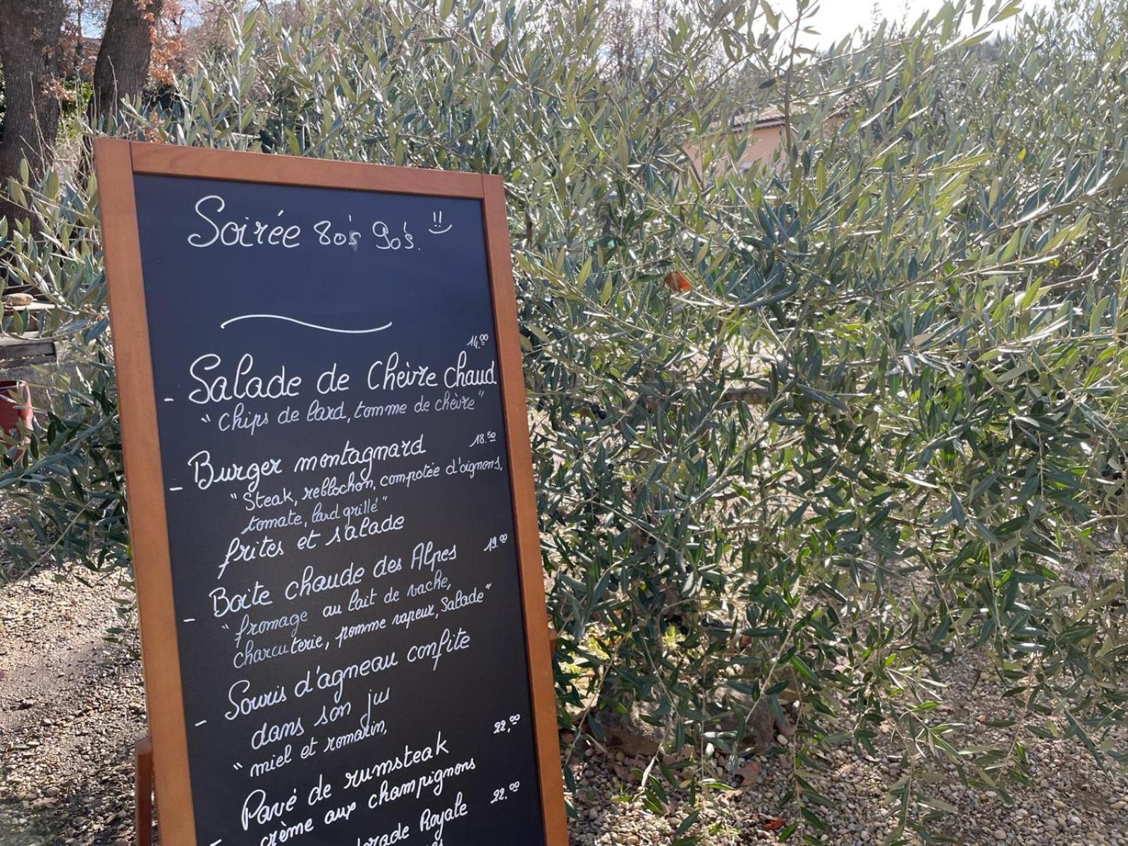 Auberge De La Table Ronde Vinon-sur-Verdon Exteriör bild