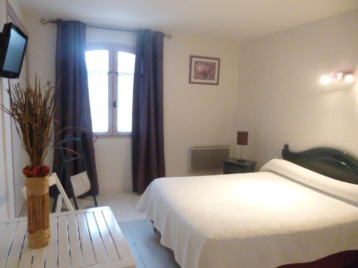 Auberge De La Table Ronde Vinon-sur-Verdon Exteriör bild
